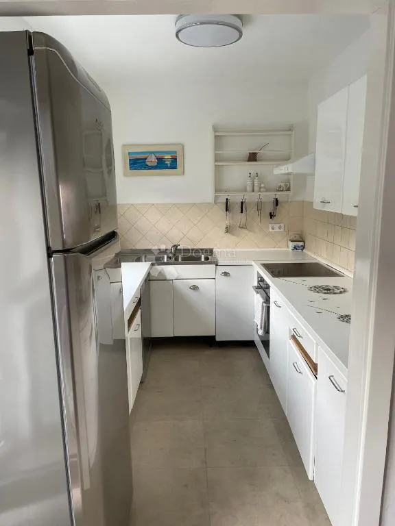 opatija centar – 200 m², terasa, pogled, parking za 2 auta - slika 7