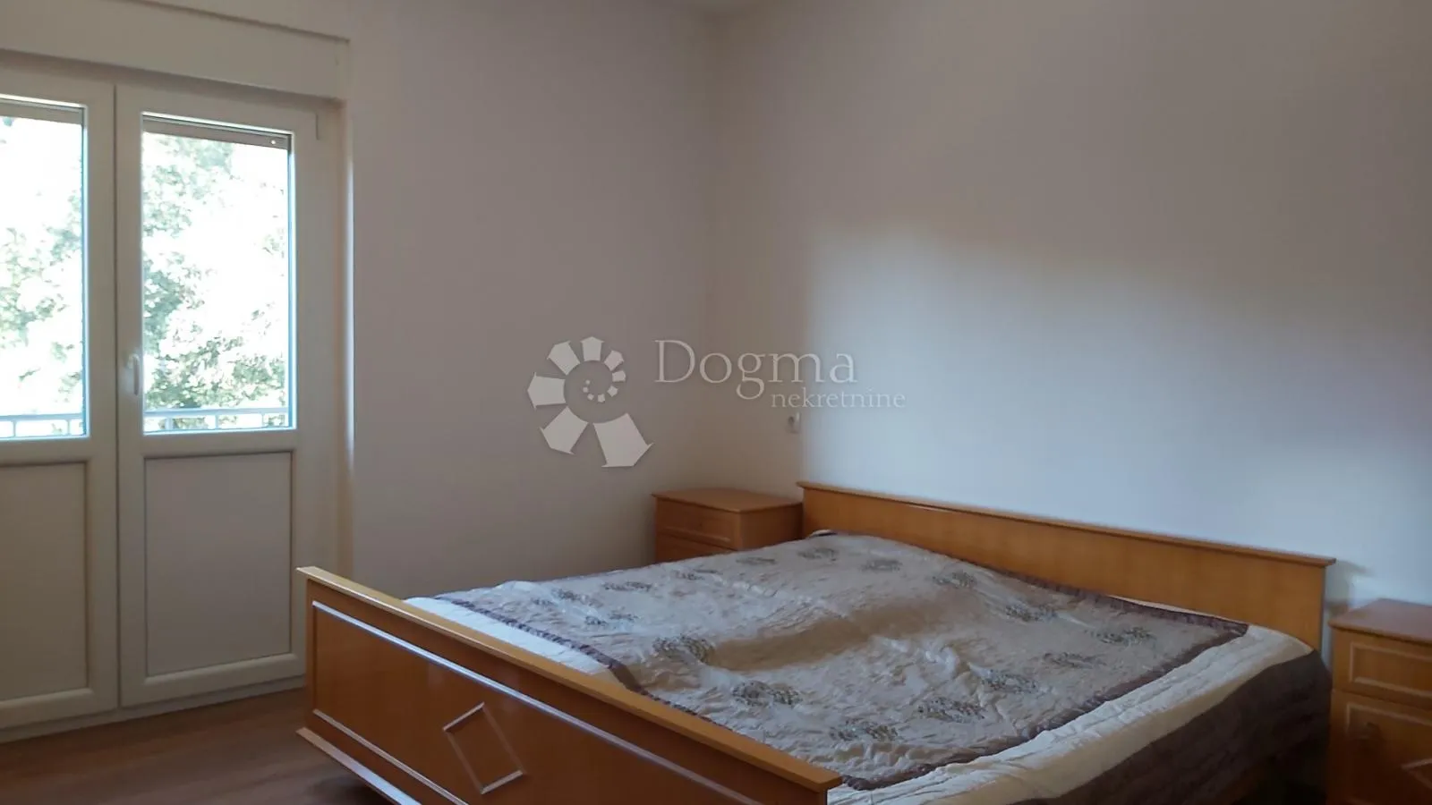 prostrani stan s predivnim pogledom na more - slika 4