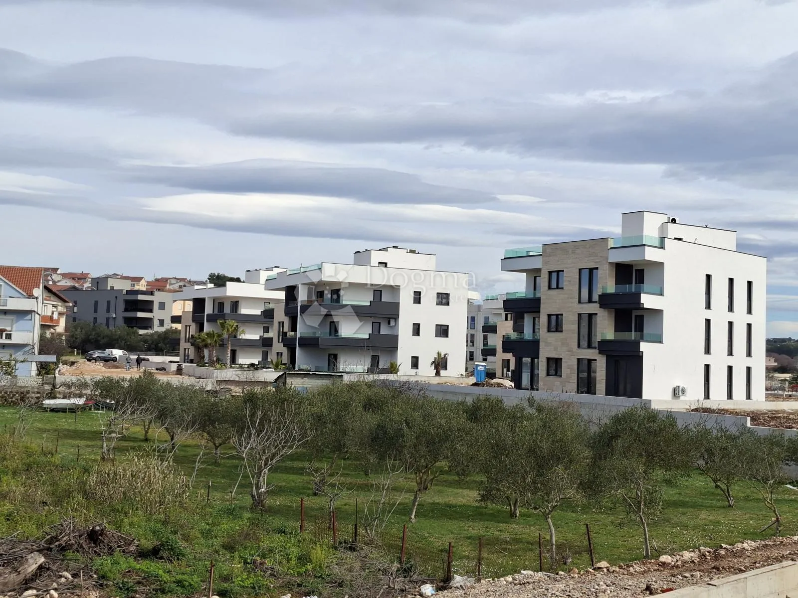 penthouse oznake s5-crvene kuće - slika 2