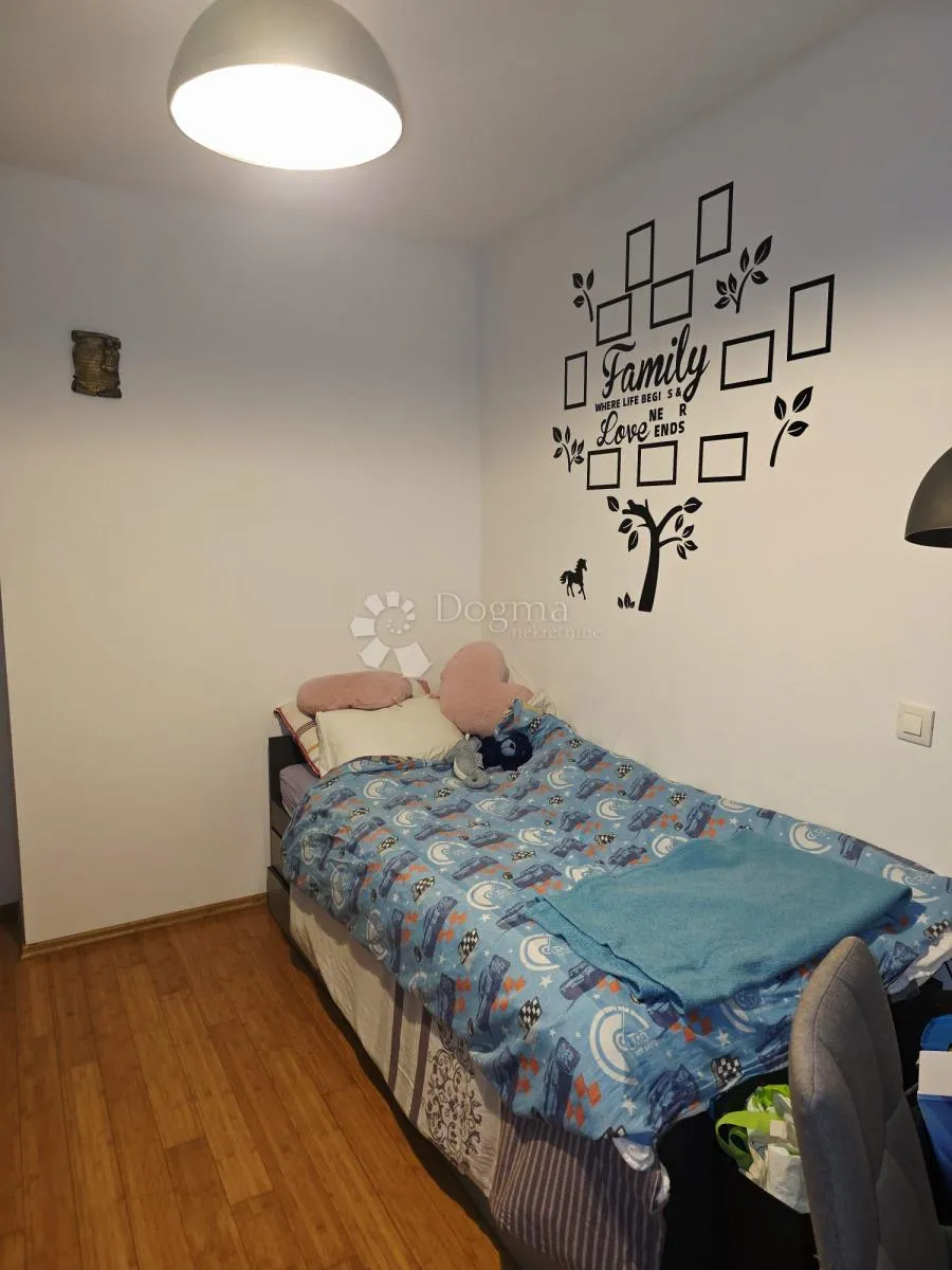 predivan stan s pogledom srdoči - slika 11