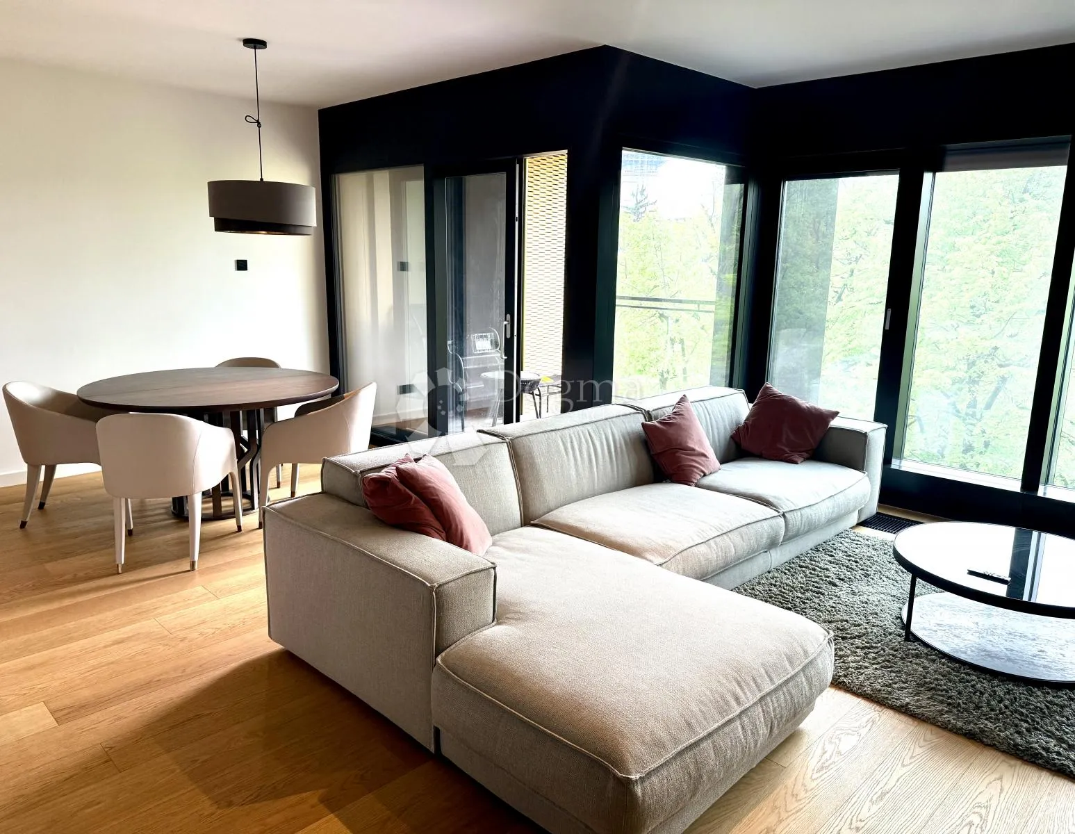 zagreb, centar, luksuzan stan 97 m2 s privatnim liftom - slika 2