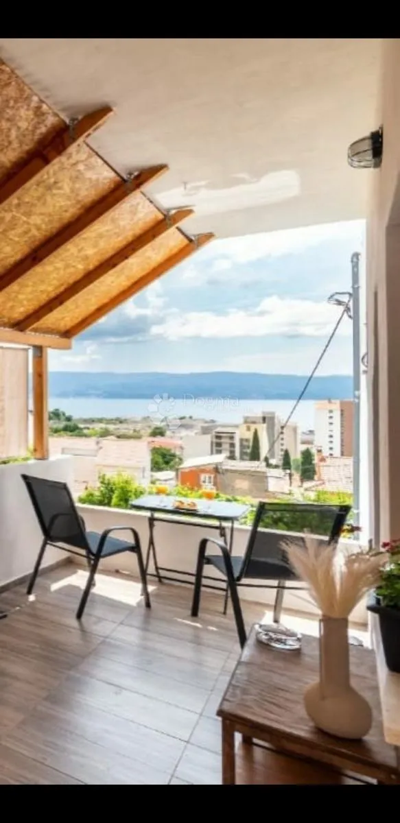 kuća sa tri stana i pogledom na more, dugi rat - slika 11