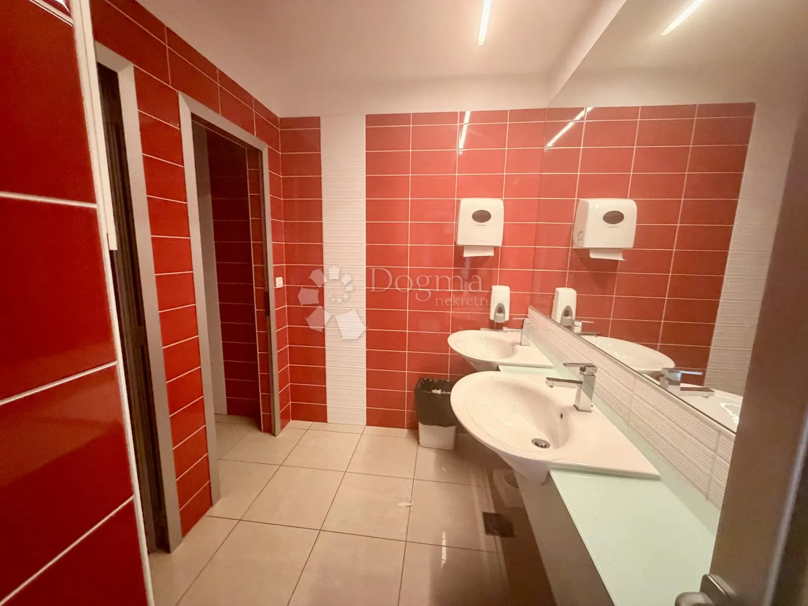 split, poslovni prostor 364 m2, dostupan odmah! - slika 11