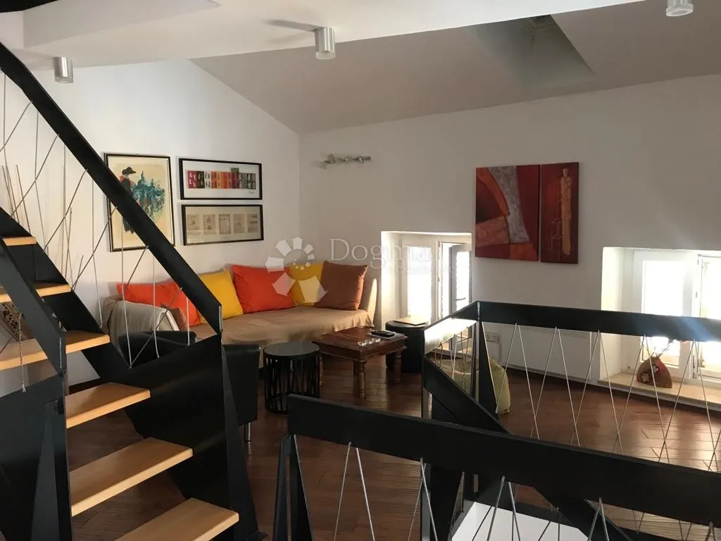 kuća sa brodom čeka svog kapetana - slika 6