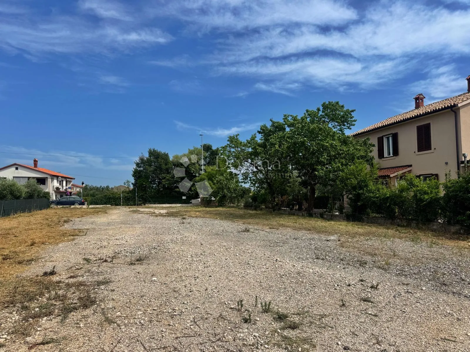građevinska parcela s dozvolom - 500m2 - slika 3