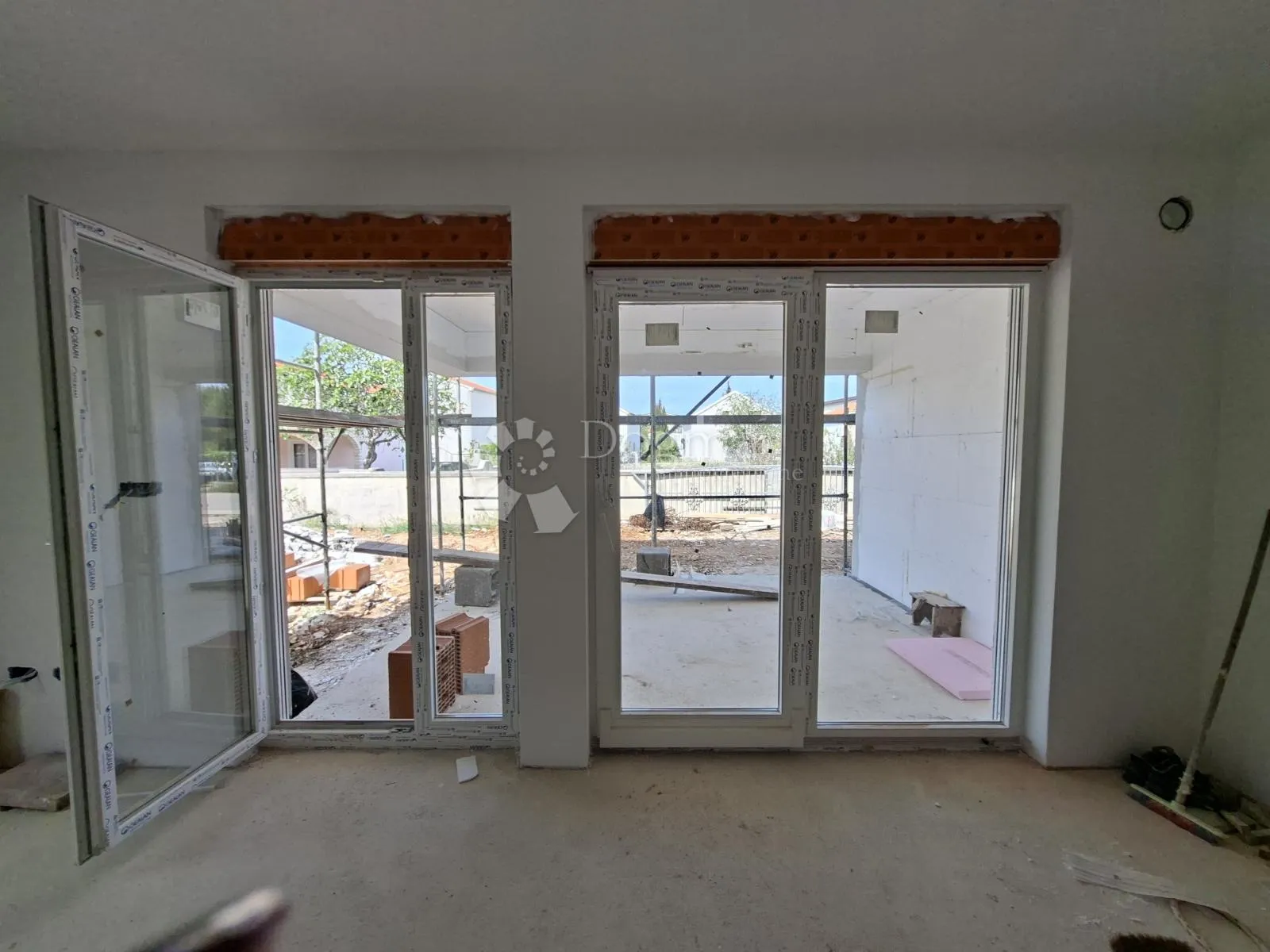 dvoetažni apartman sa bazenom - slika 17