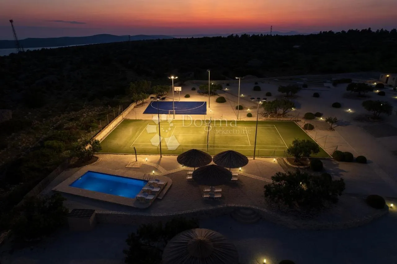 hacienda na braču 10000m2 okućnice - slika 31