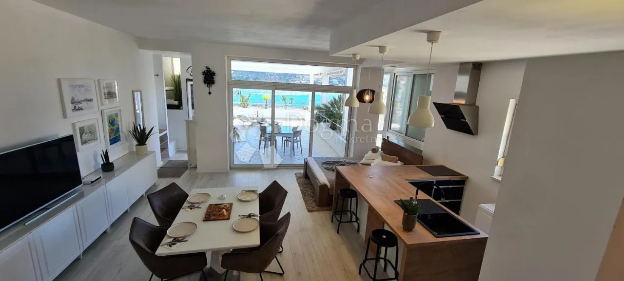 grebaštica - prekrasan mini hotel prvi red do mora - slika 18