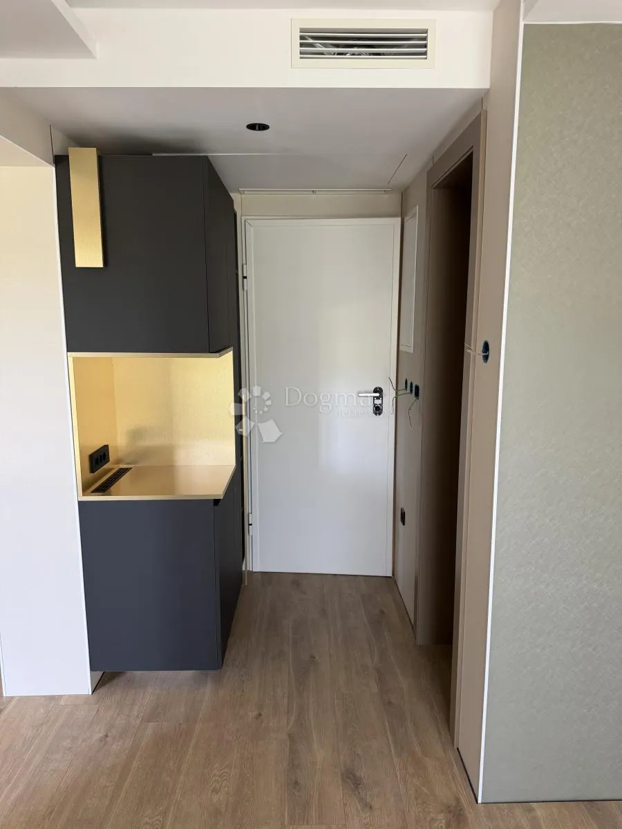 luksuzni apartman u hotelu! - slika 20