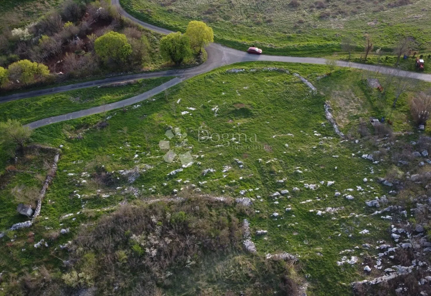 građevinsko zemljište na osami u blizini labina - slika 6