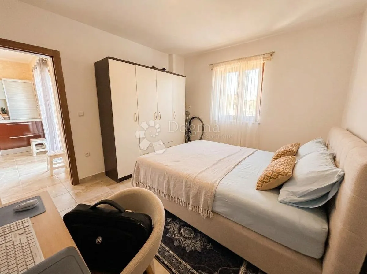 ližnjan, stan s panoramskim pogledom na more, dugoročni najam - slika 8