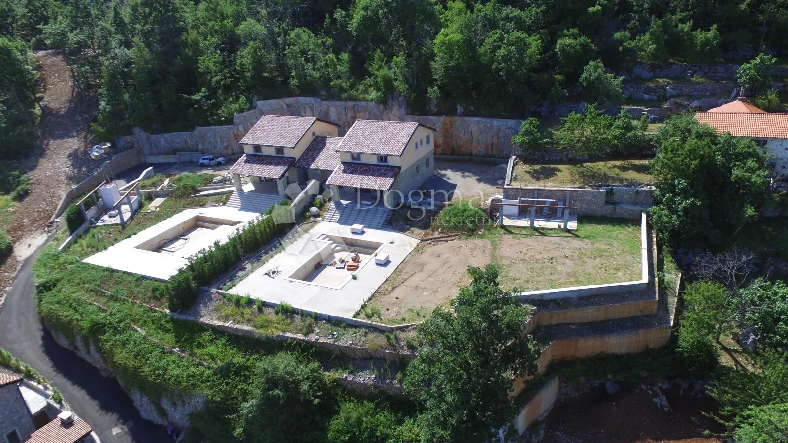 opatija, poljane- kuća sa dva dvoetažna stana dva bazena i panoramski pogled! - slika 6