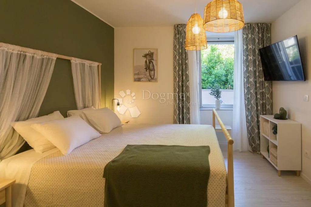 6 apartmana s bazenom u centru pule - slika 47