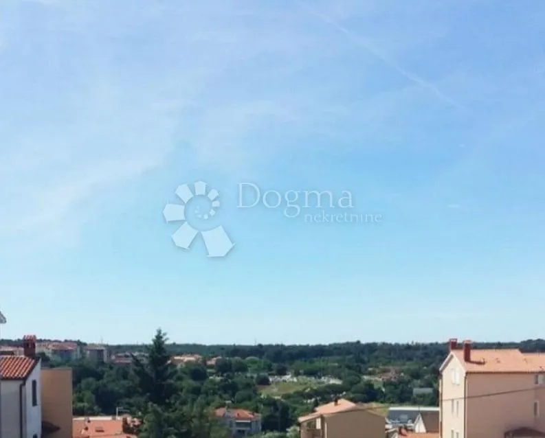 pula kuća sa 4 stana, okućnicom i garažom! pula, centar - slika 13