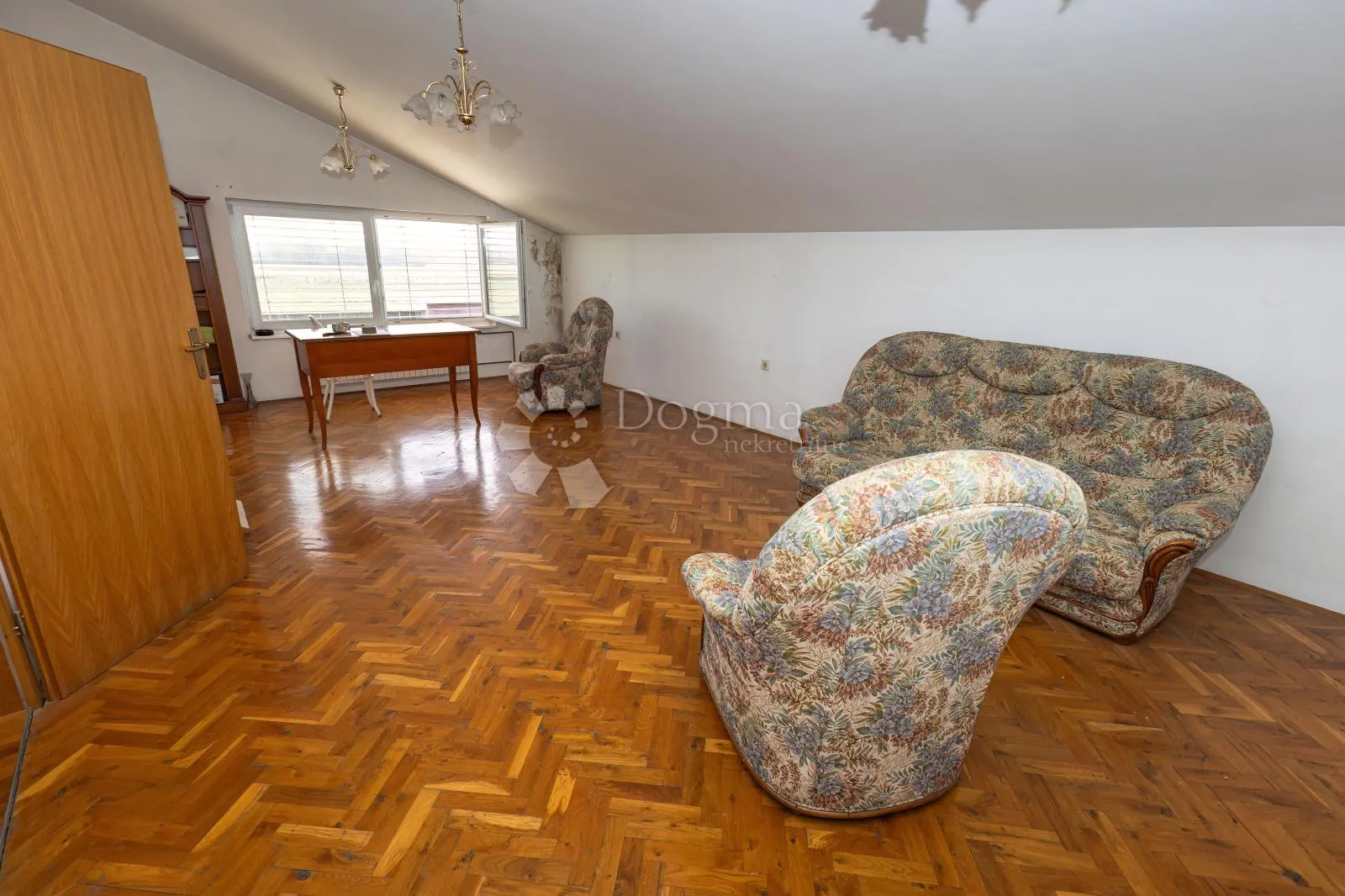 prodaje se poslovna zgrada – 1572 m² + dvorište 1236 m² - slika 5