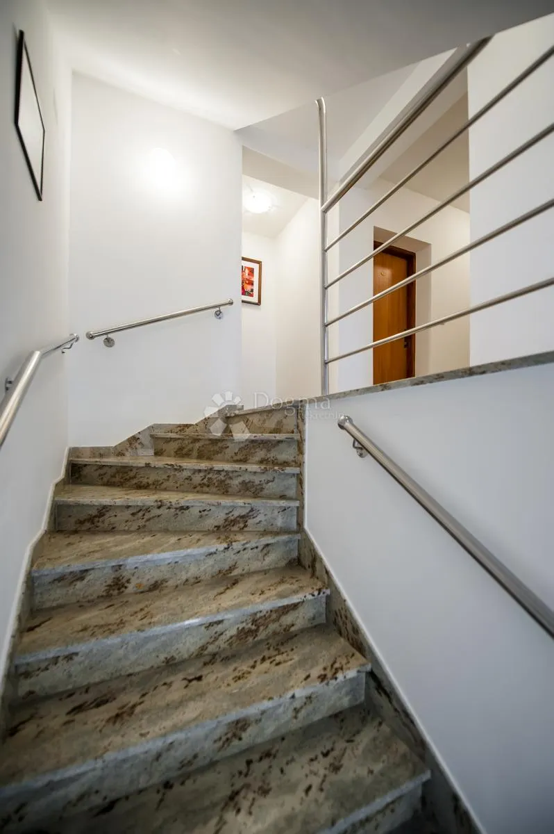 najam - ekskluzivna poslovno-stambena kuća 5 km od rovinja – rovinjsko selo, istra - slika 15