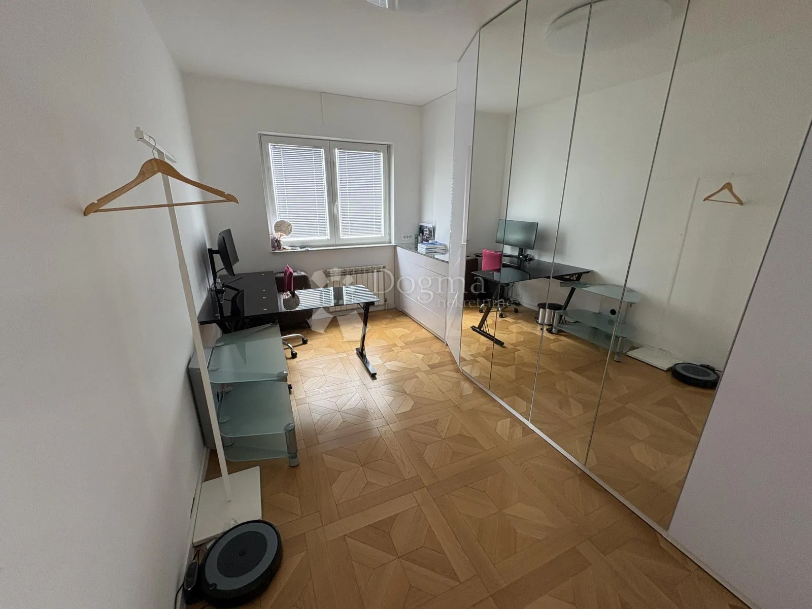 vrhovec 192 m² – panoramski pogled na zagreb, terase, garaža - slika 20
