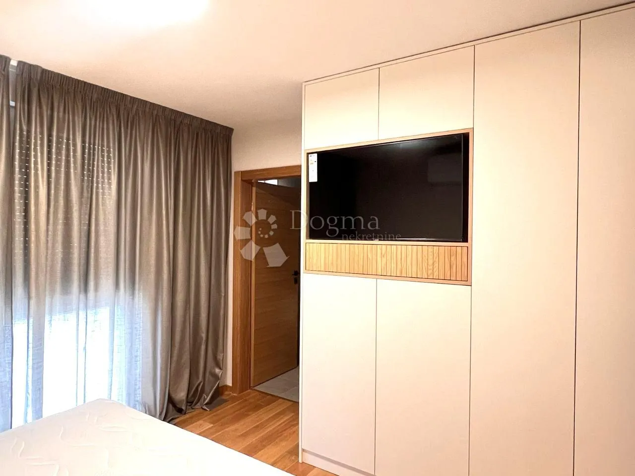 moderan stan na prestižnoj lokaciji, pogled more! - slika 12