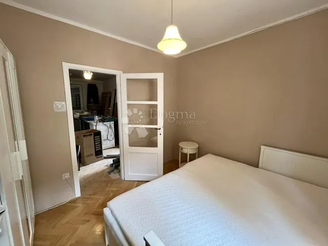 jadranovo,apartman sa visokim potkrovljem i garažom - slika 2