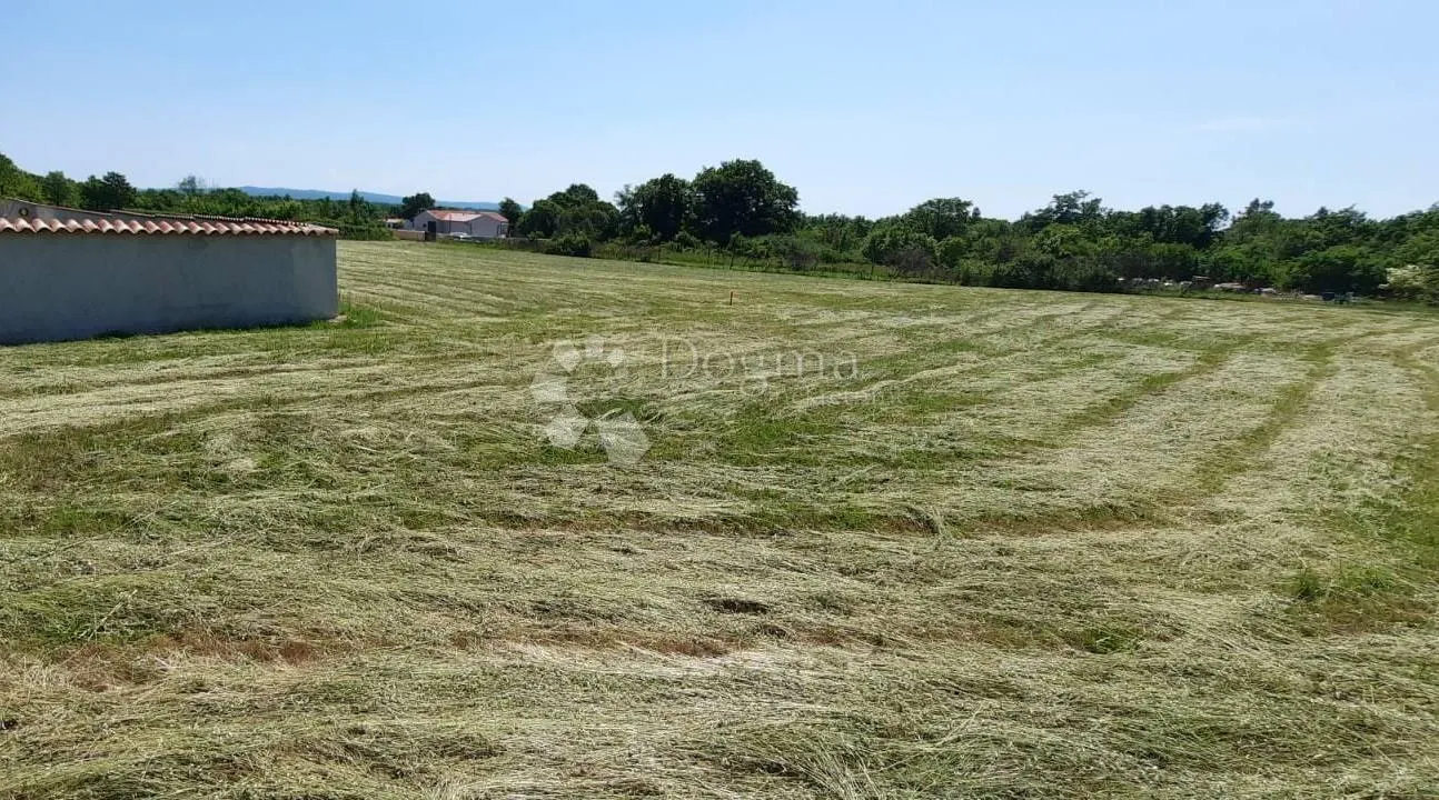 zemljište s građevinskom dozvolom! - slika 4