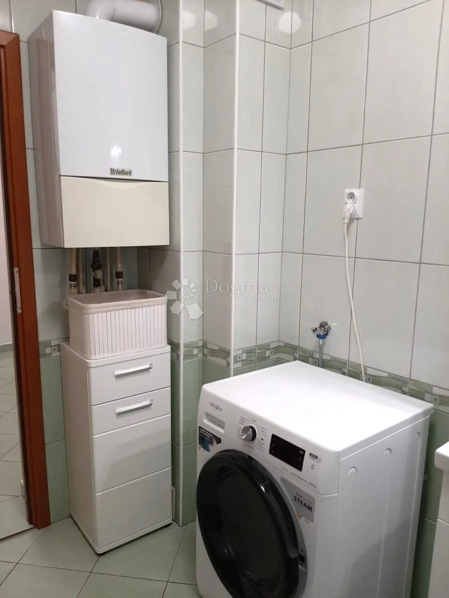 dvosoban stan u centru vinkovaca, novija gradnja - slika 5