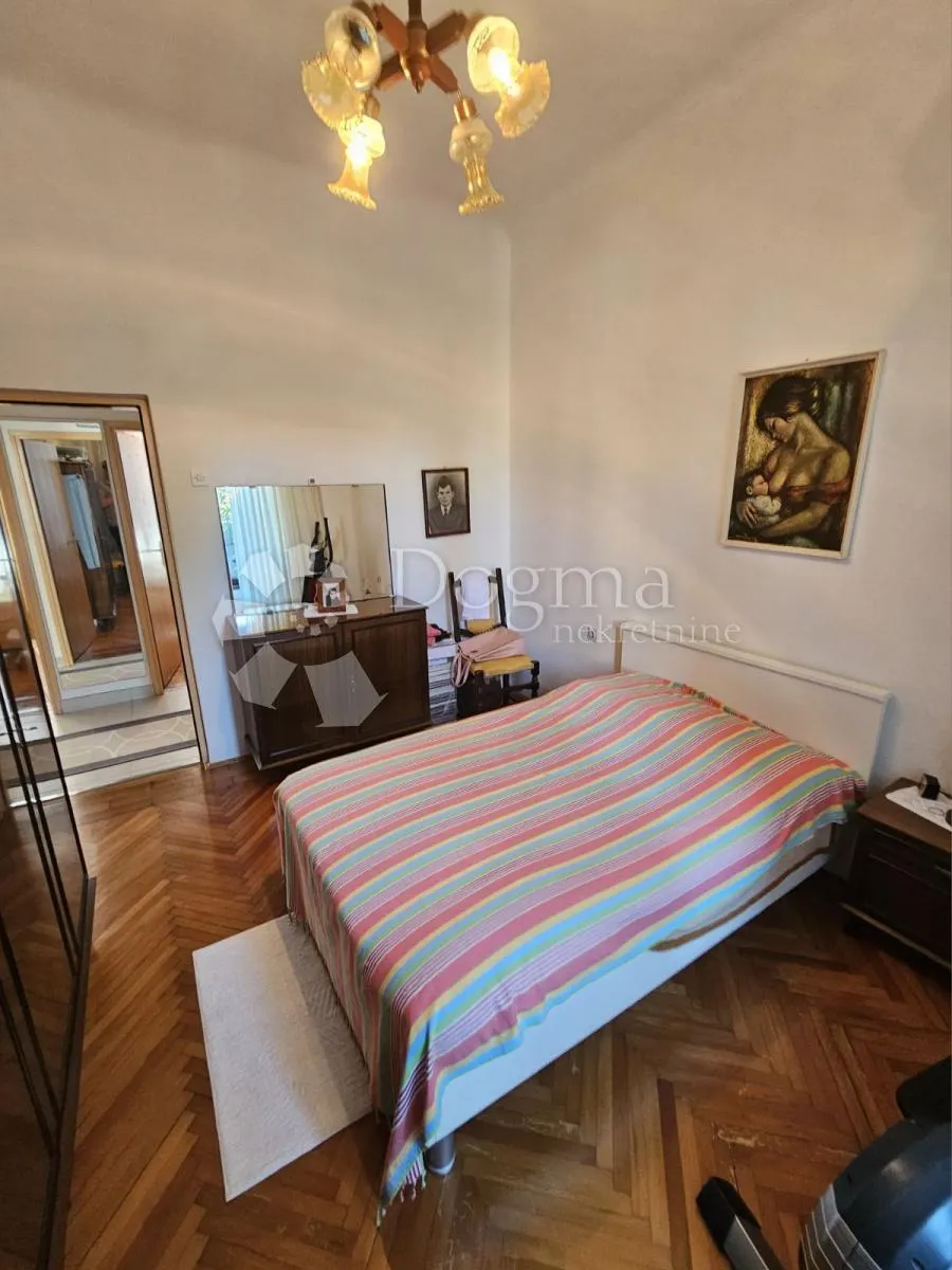 stan + apartman + garaža + konoba + vrt - slika 21