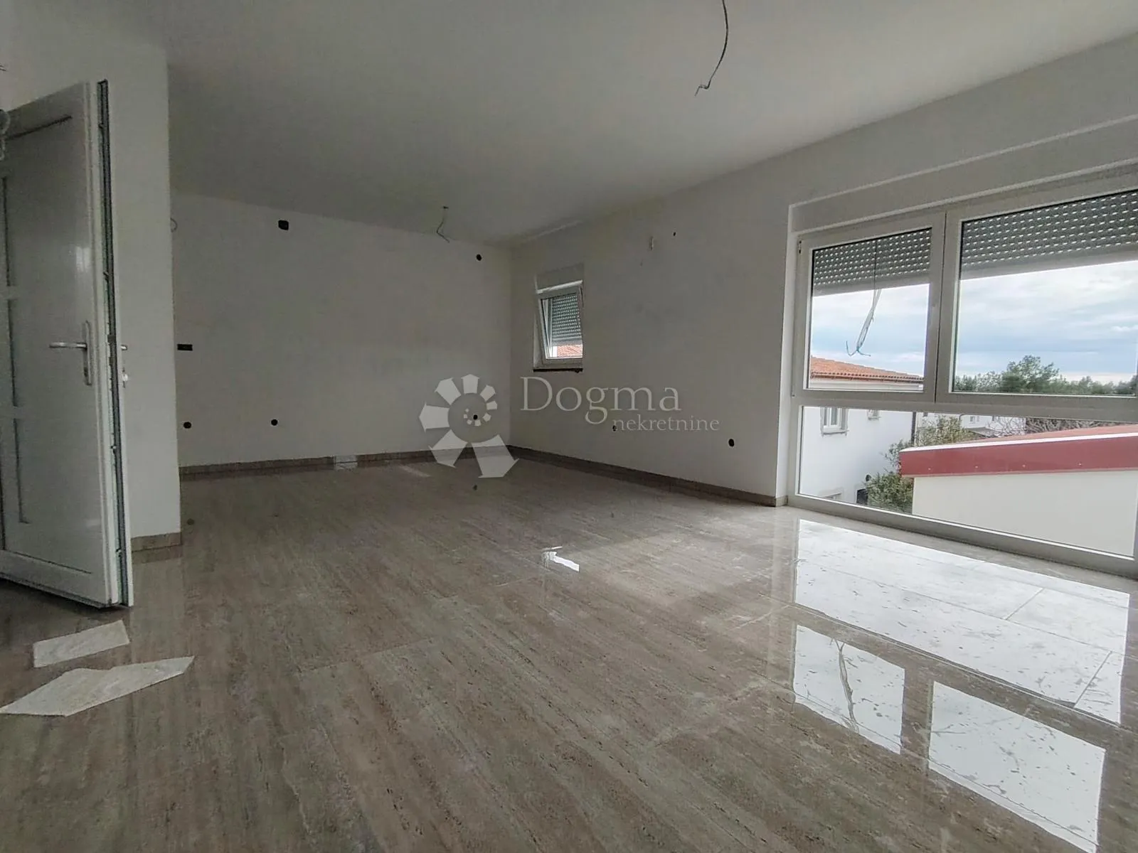 obitejski apartman - novogradnja - slika 6