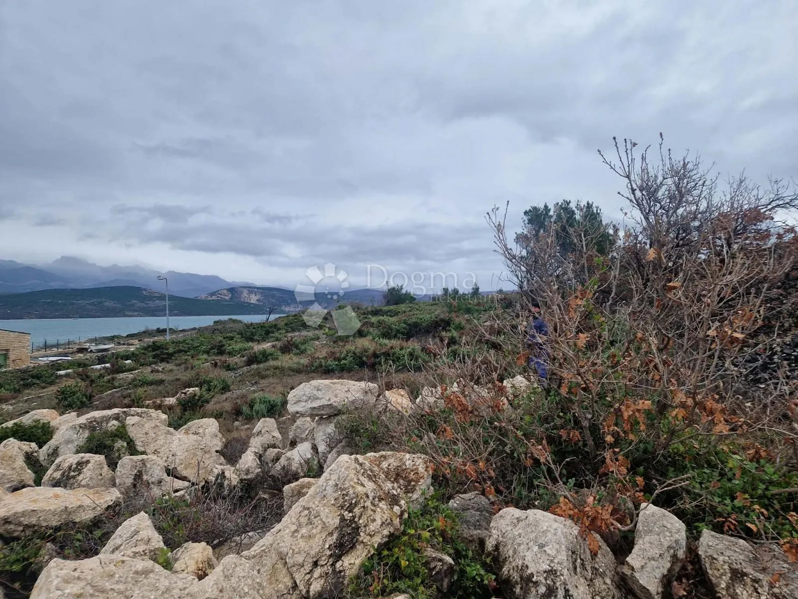 građevinsko zemljište uz more - novigrad - slika 21