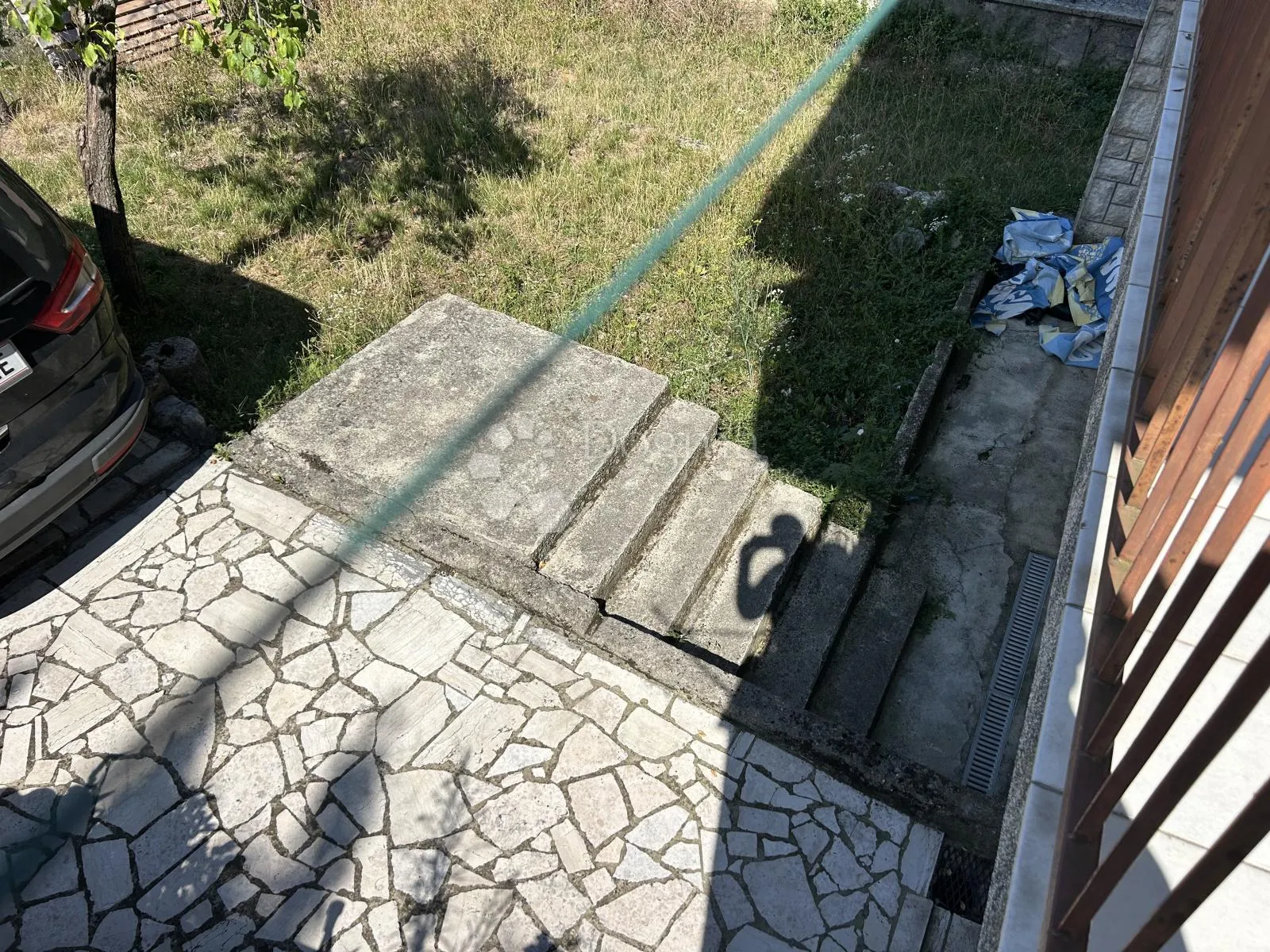 marinići kuća sa tri stana i garaža - slika 33