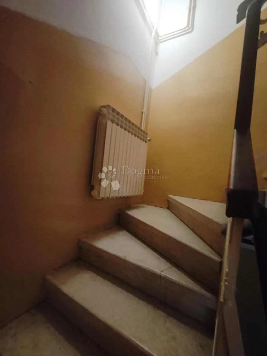 u staroj jezgri šibenika – stan 114 m2 s dvije terase i pogledom - slika 9