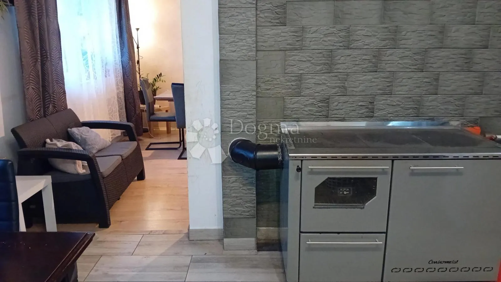 kuća kod zaprešića 6 soba namještena - slika 11