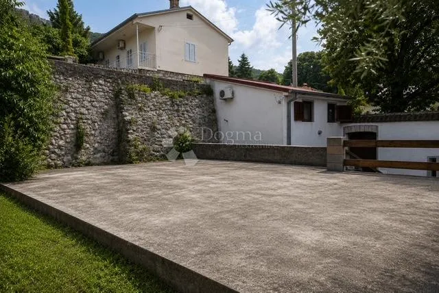 bribir,kuća u centru - slika 17