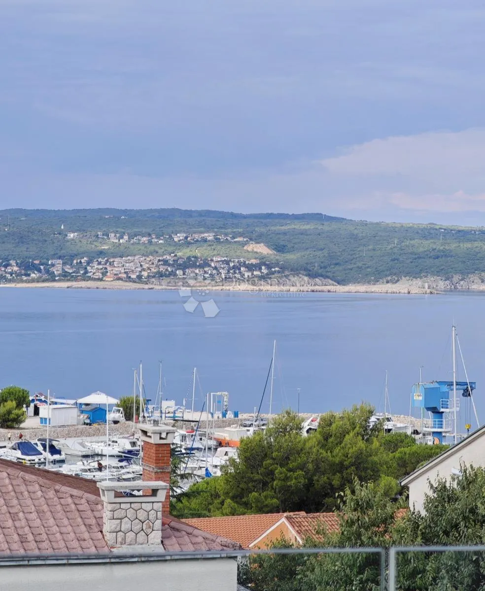 trosoban stan sa garažom nadomak mora i centra - slika 8