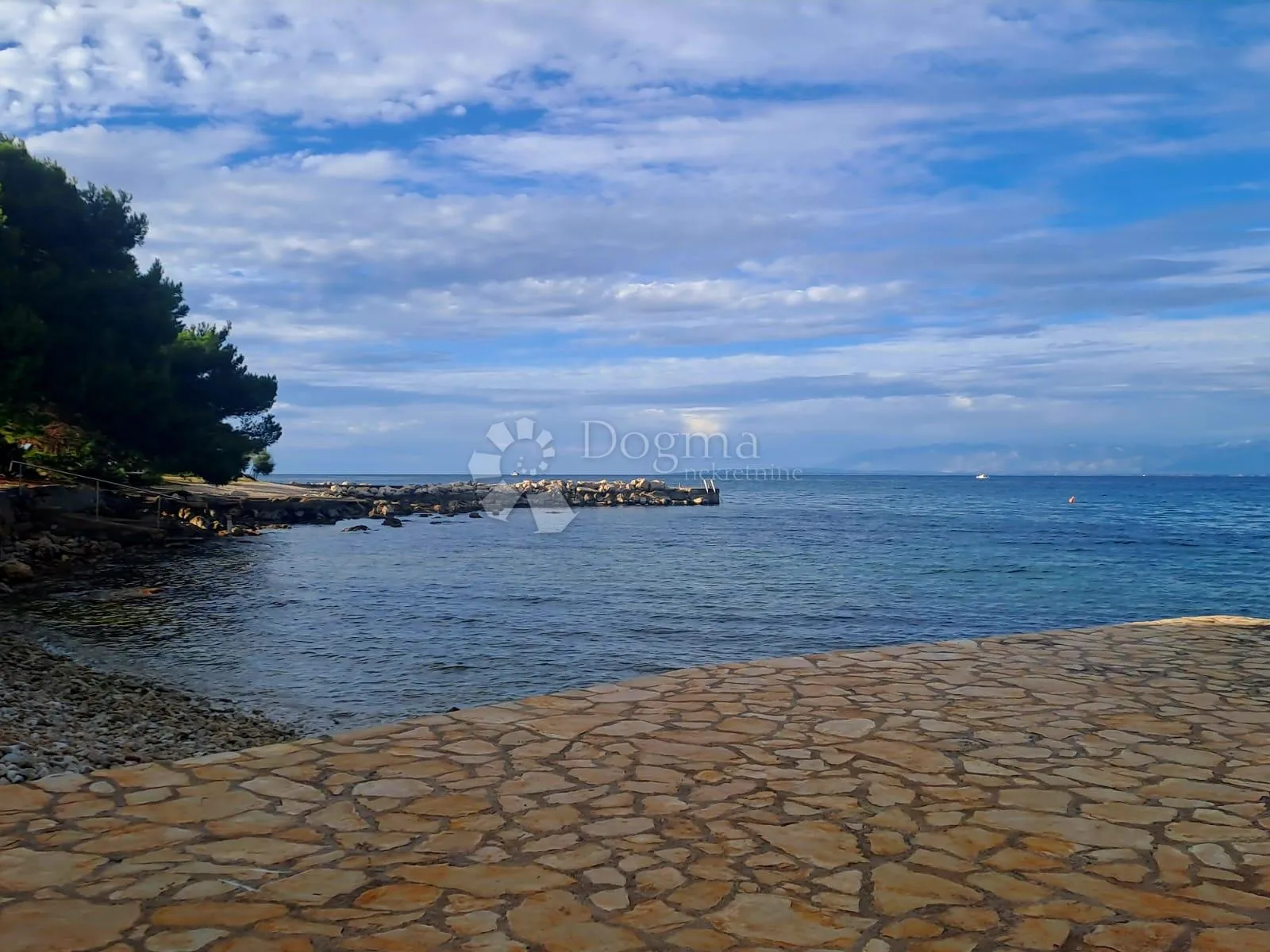 Zanimljivo građevinsko zemljište na Ugljanu - Ugljan, Preko
