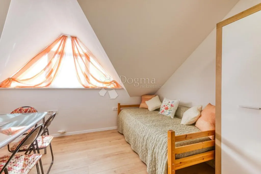 idilična kuća sa 4 apartmana u blizini plitvičkih jezera - slika 10