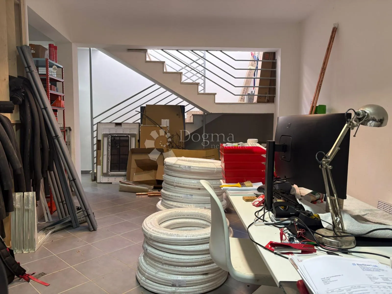 atraktivan poslovni prostor novigrad 129 m² sa vlastitim parkingom i mogućnošću prenamjene u stambeni prostor - slika 21