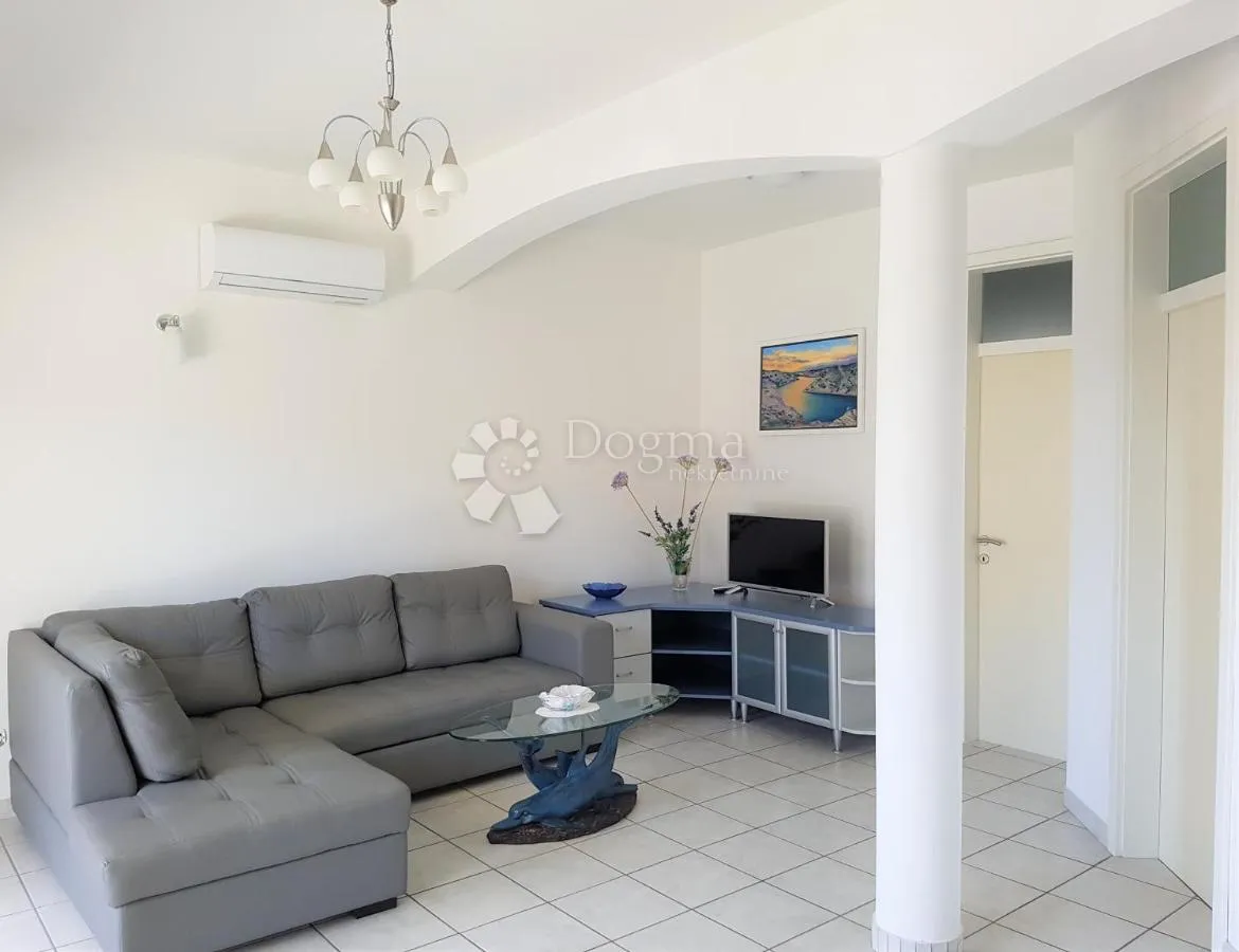 zadar, prodaja elegantne vile 1. red do mora na elitnoj lokaciji - slika 11