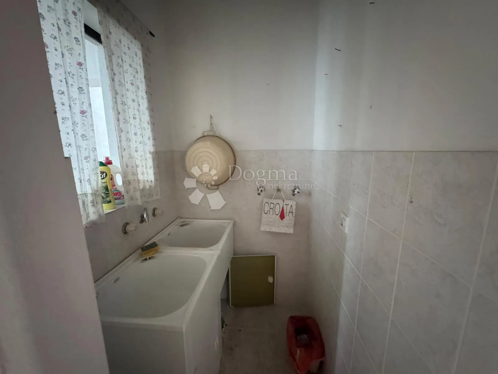 kuća okrug gornji - slika 29