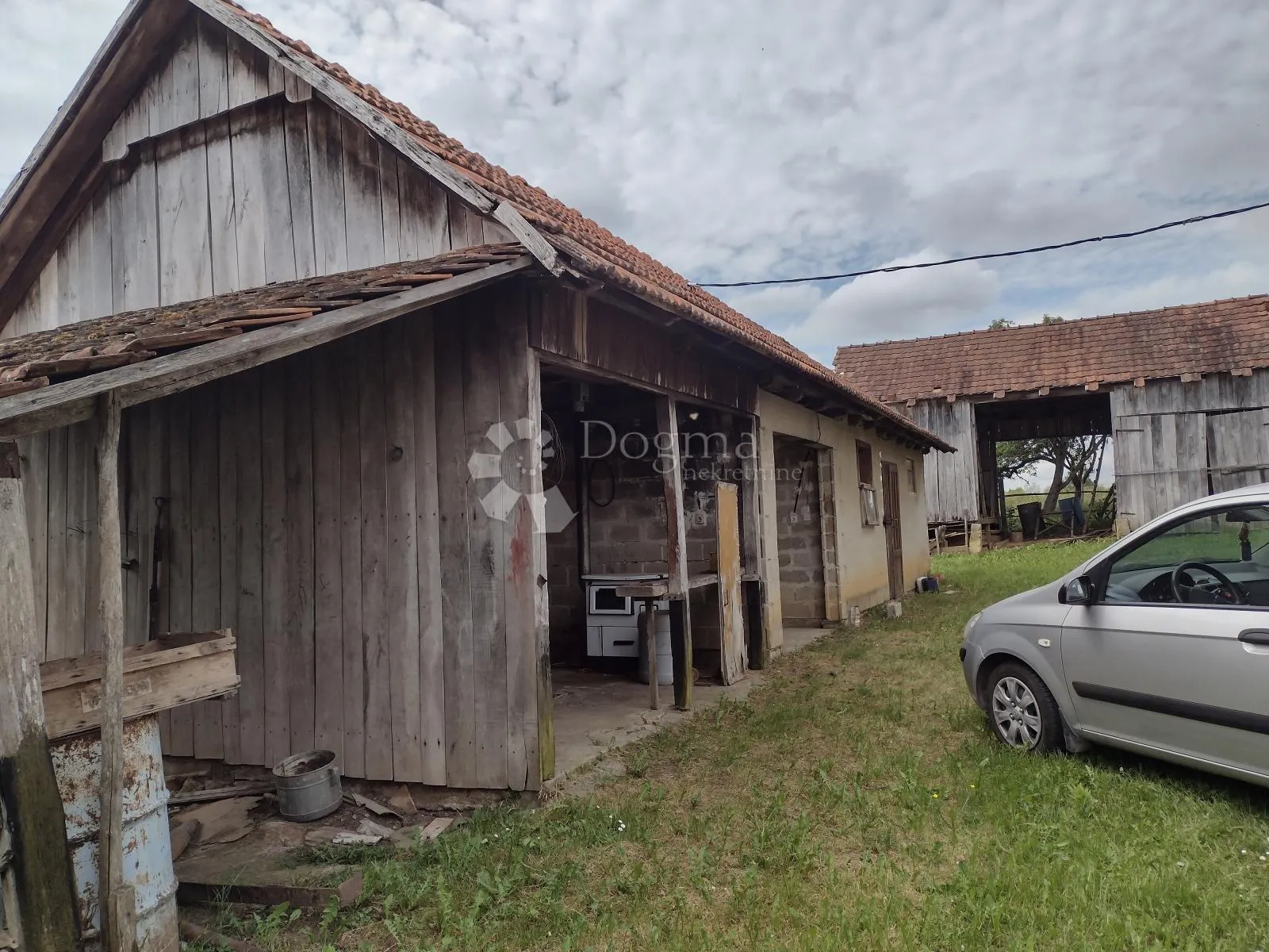 kuća s pogledom na petrovu goru i besplatnim vodovodom - slika 17