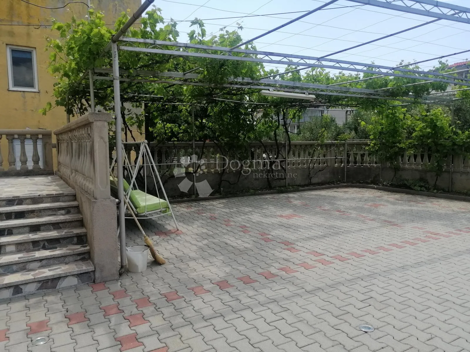 tribunj - kuća s 9 apartmana + građevinska parcela 418 m2 - slika 5