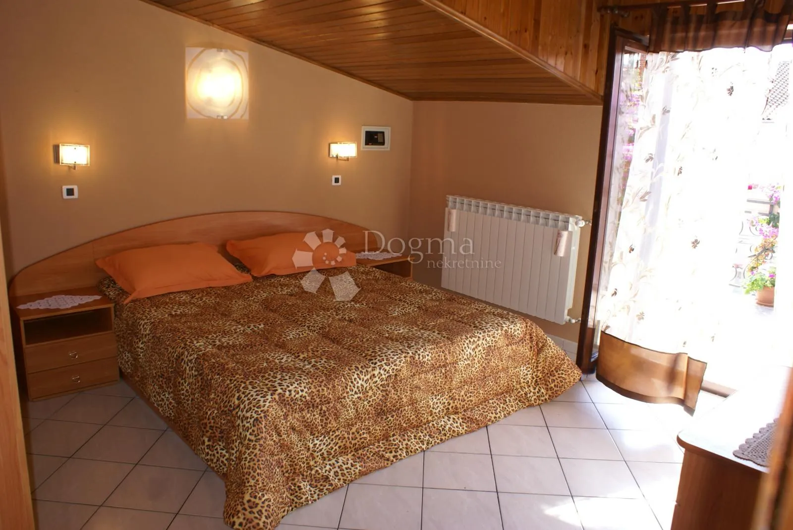 stan 122m2 rovinj- blizina plaže kuvi - slika 11