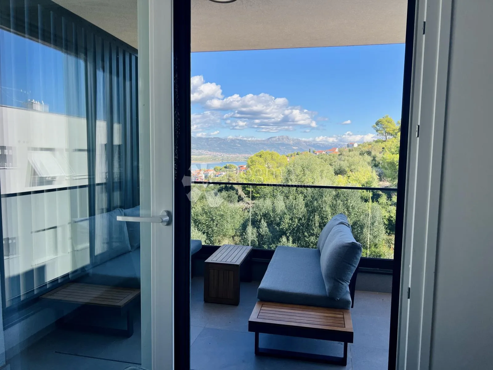 novogradnja, penthouse s krovnom terasom, kredit moguć! - slika 2