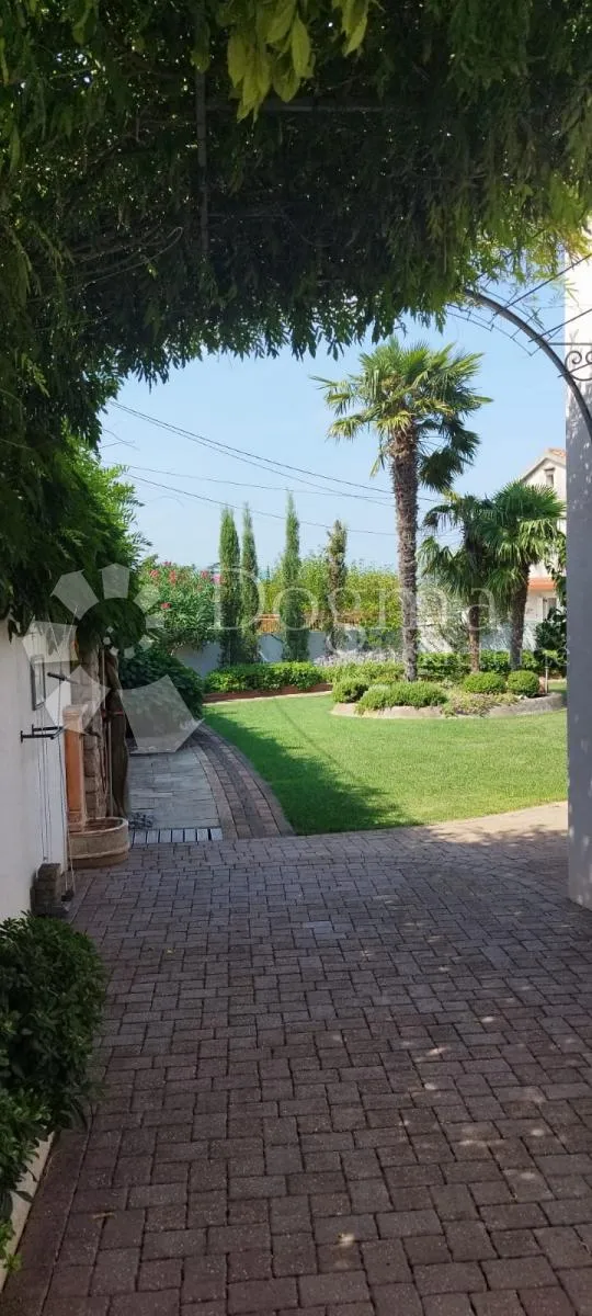 malinska - samostojeća kuća s garažom - slika 28