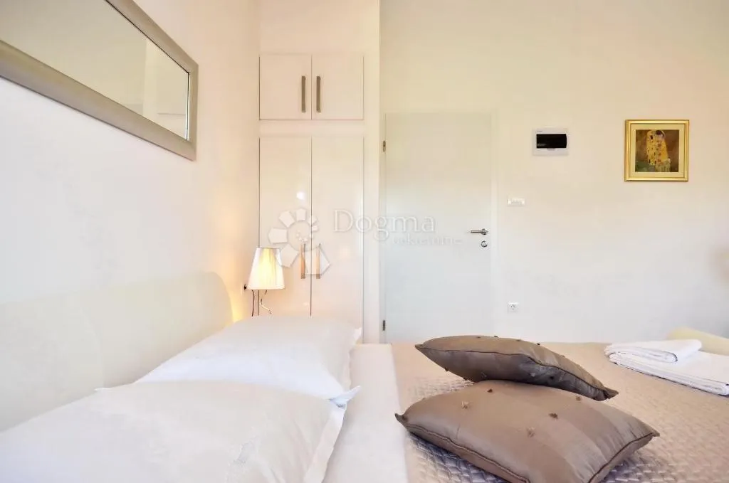 atraktivan stan s dva apartmana iza hnk-a - slika 35