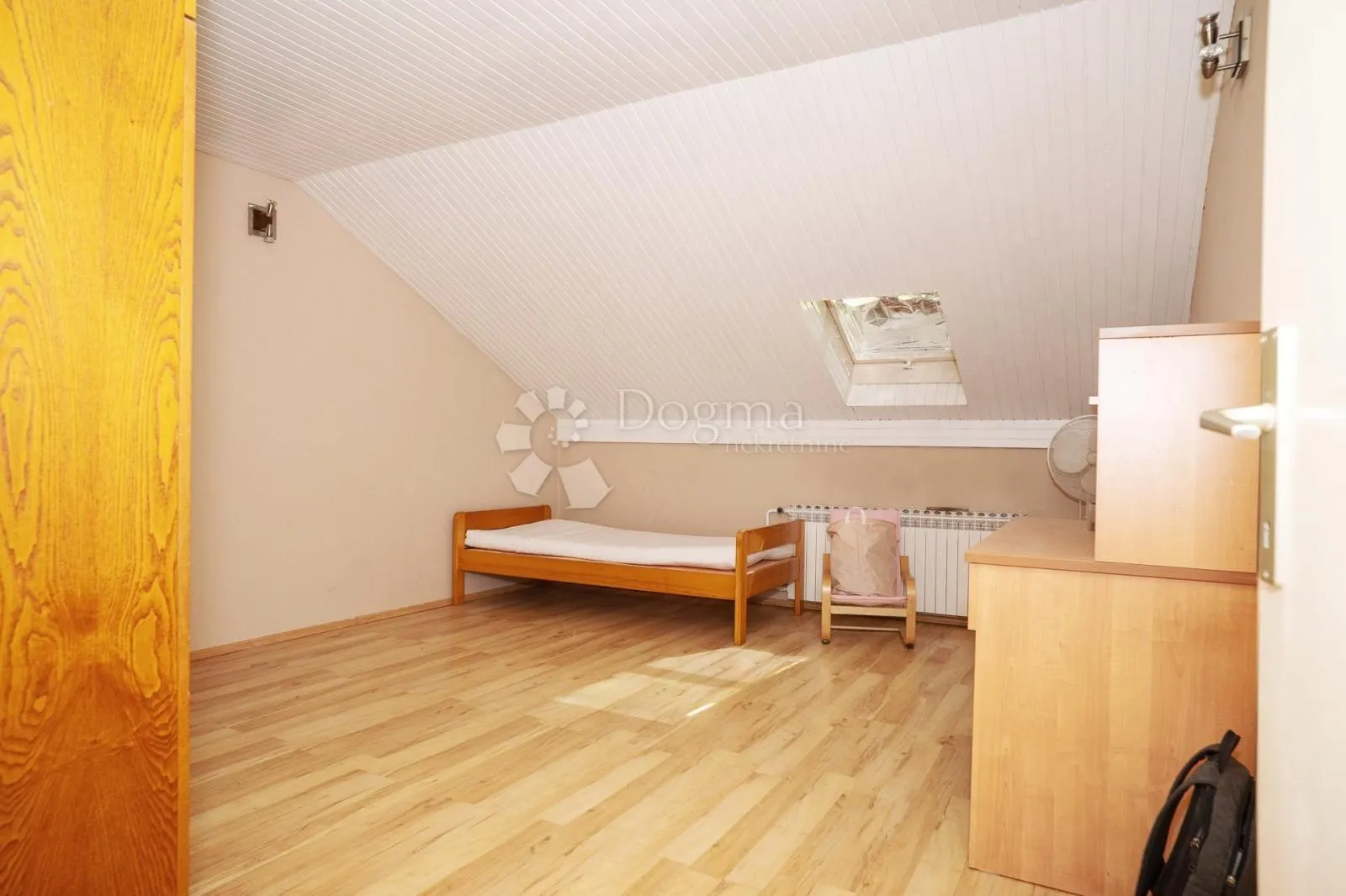 kraljevec, kuća okružena prirodom - slika 16