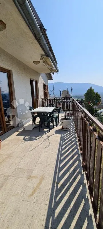 kuća sa 2 stana i prostranom građevinskom okućnicom - slika 27