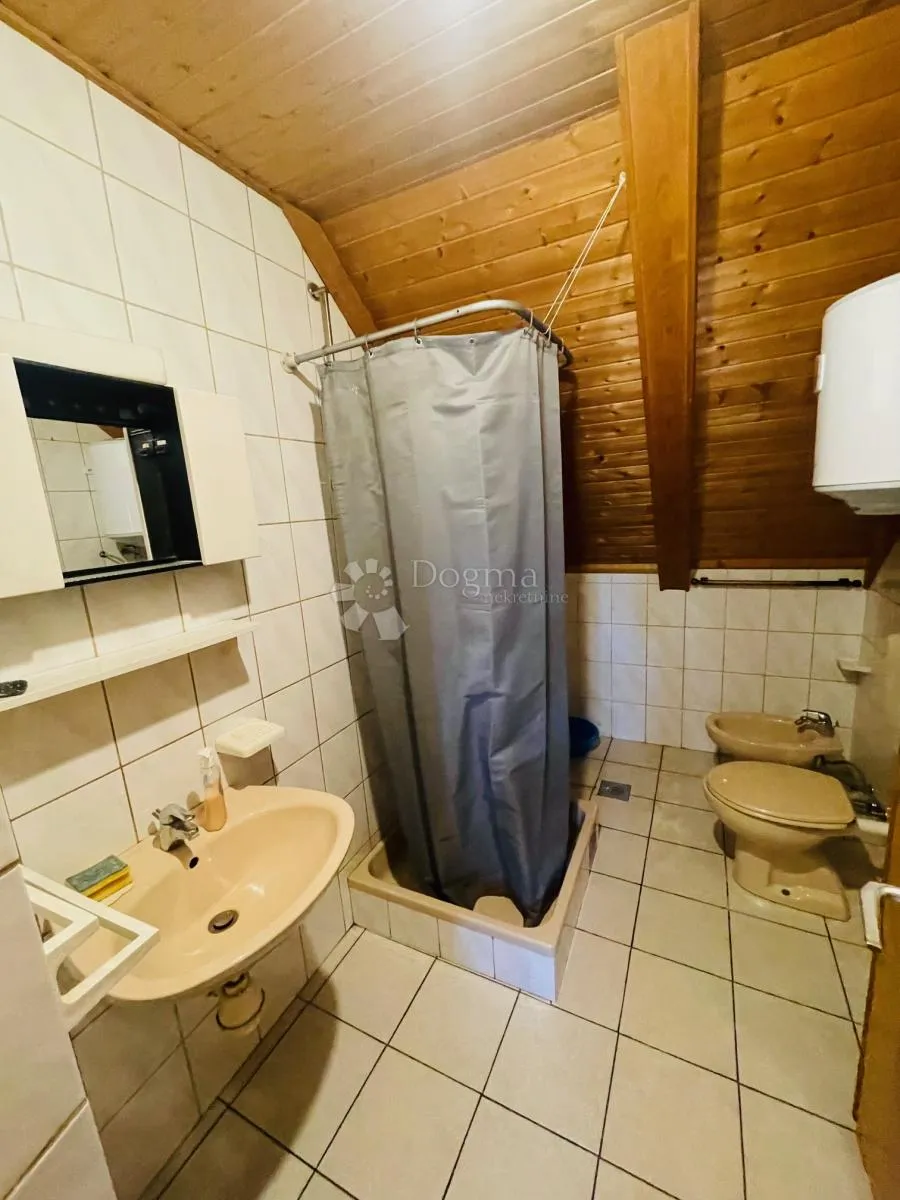 kuća u sungeru sa velikim potencijalom - slika 27