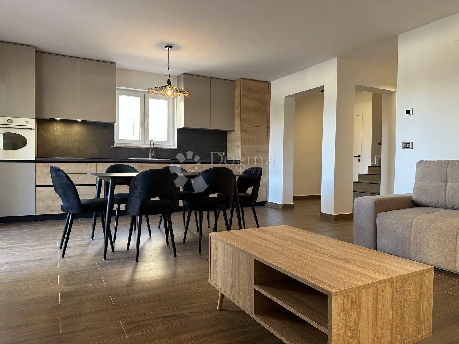 moderan dvosobni stan 15 m od mora - umag - slika 2