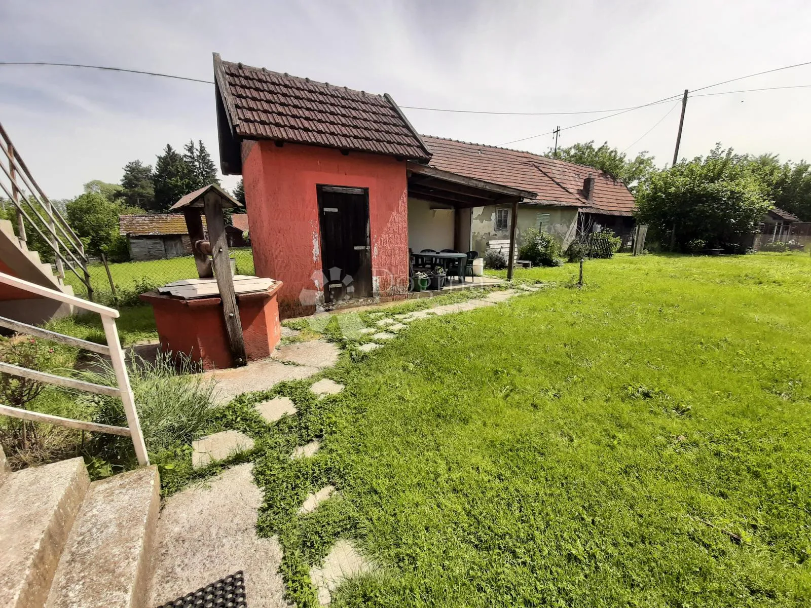 obiteljsko imanje, veliki vrt i kuća 200 m2, novoselec, križ - slika 16