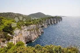 atraktivno građevinsko zemljište - dugi otok - slika 2